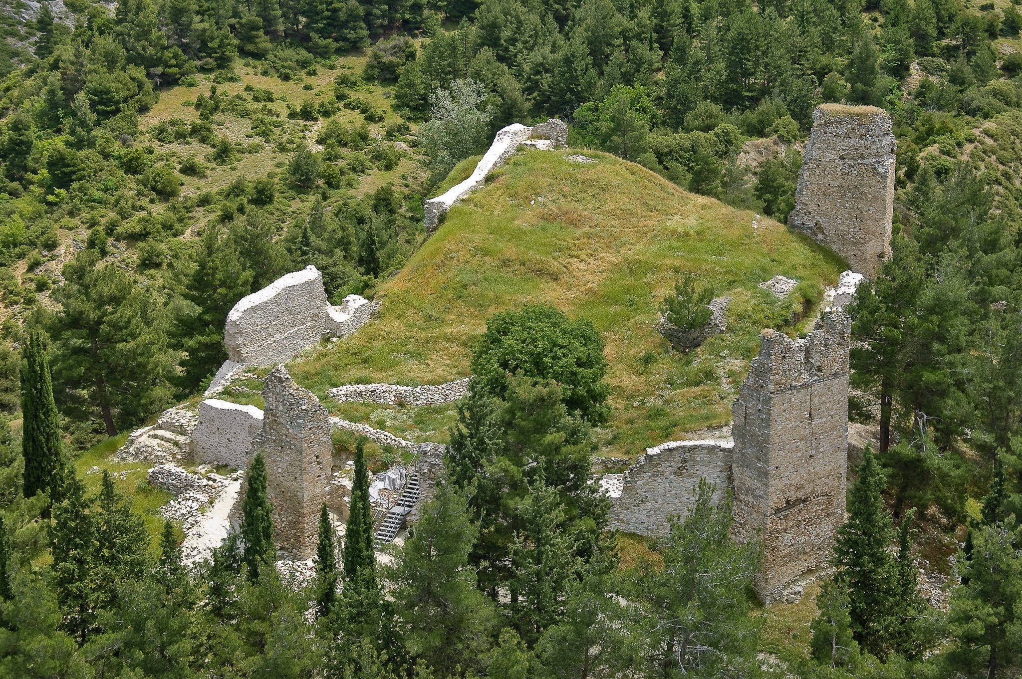 Masonry detail of the main watchtower ruins